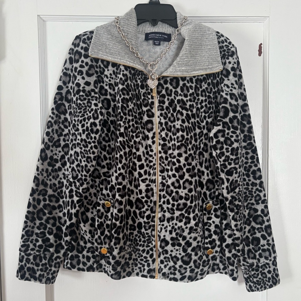Snow leopard print velvet jacket zip Jones New York